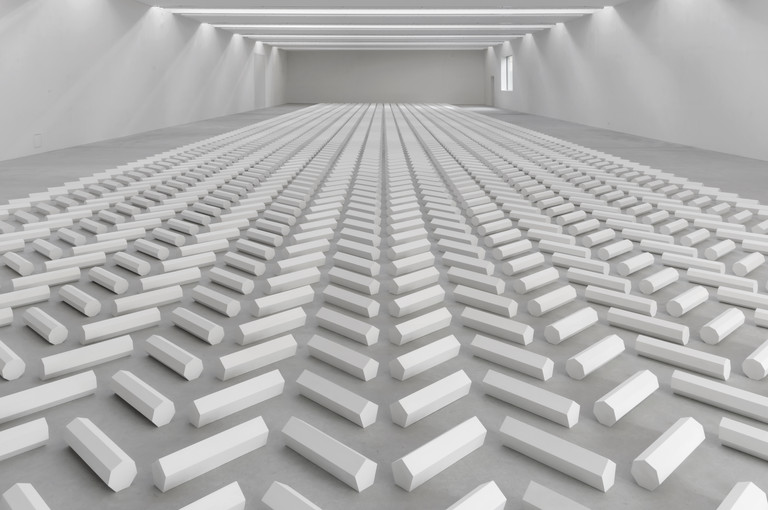 Bild 3 zu Angebot Lutz &amp; Guggisberg / Walter de Maria