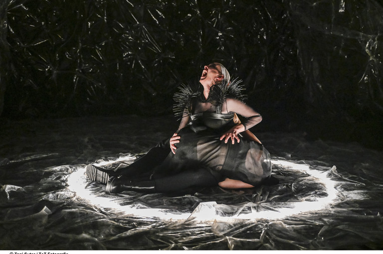 Bild 3 zu Angebot Antigone