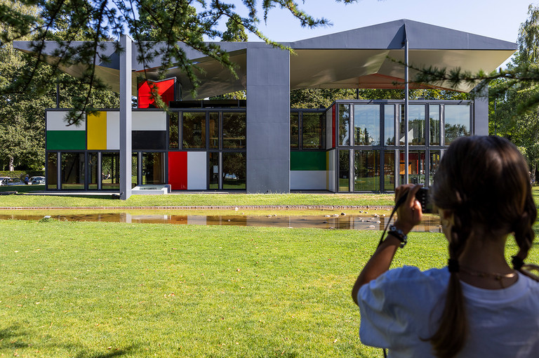 Bild 3 zu Angebot Junge Leute fotografieren Architektur