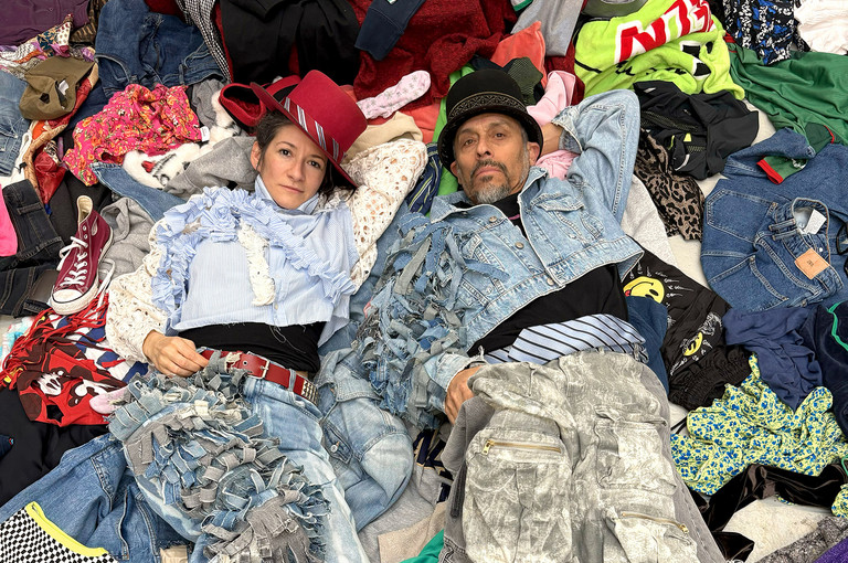 Bild 2 zu Angebot Stoff - oder die Revolution der Anziehsachen