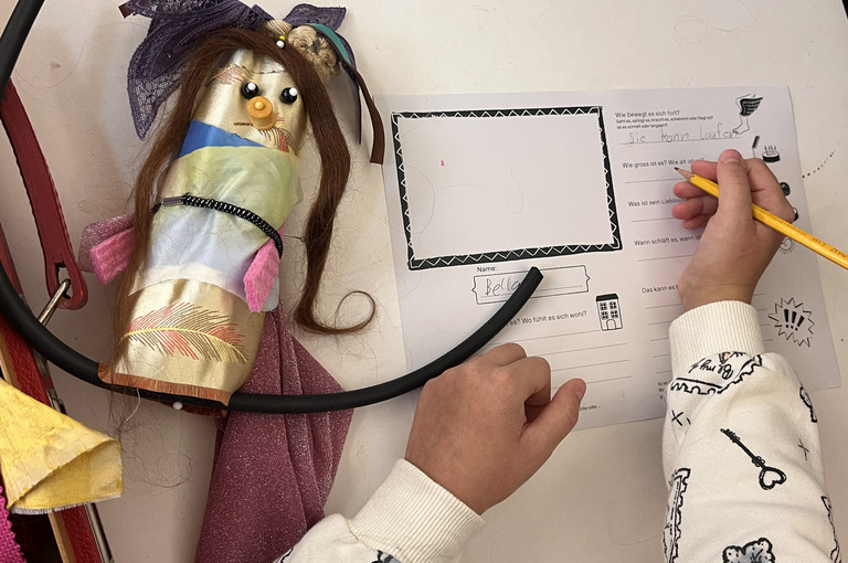 Bild 7 zu Angebot Kuschelb&auml;r oder knisternder Kratzekater