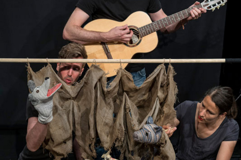 Bild 3 zu Angebot Siebe Geisse und zwei W&ouml;lf