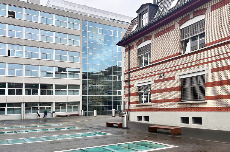 Bild 3 zu Angebot Der Stoff, aus dem die H&auml;user sind