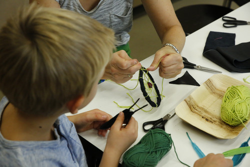 Bild zum Angebot Spinnenfrau und Bisonkalb 