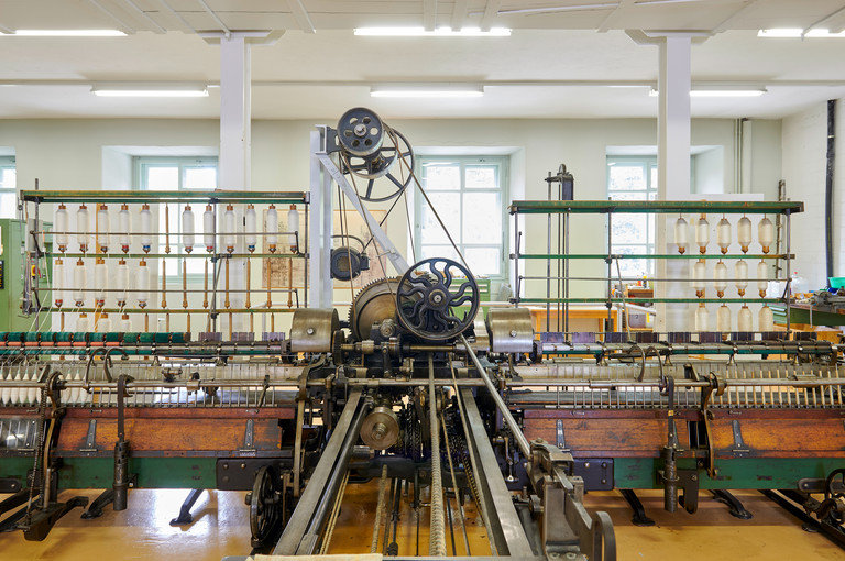 Bild 1 zu Angebot Menschen und Maschinen