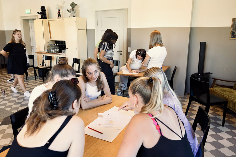 Bild 5 zu Angebot Wir schreiben eine imagin&auml;re Welt